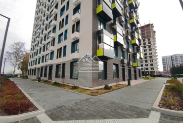 Торговое помещение 140 м²  в ЖК "Озёрный парк"