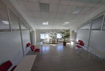 Офисное помещение, 37 м², Закалужская 83/4